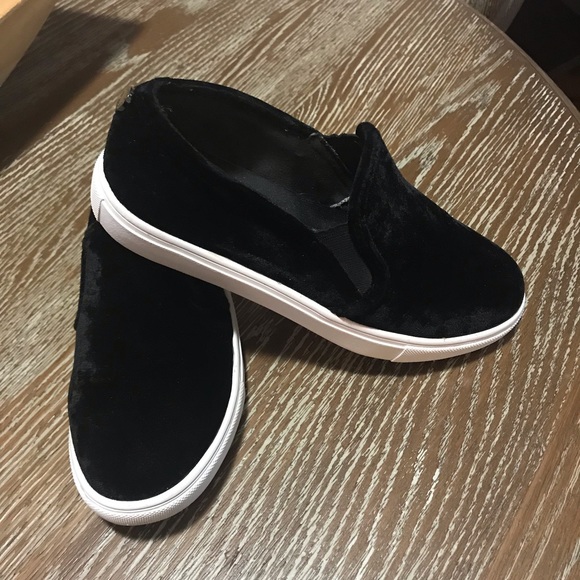 Steve Madden Black Velvet Sneaker - Picture 2 of 7